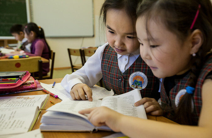 Дефицит учебников по родным языкам планируют закрыть за два года в Якутии