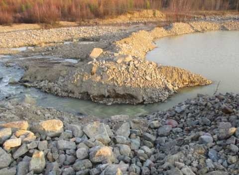 Золотодобывающая компания заплатит штраф за загрязнение ручья в Алданском районе Якутии