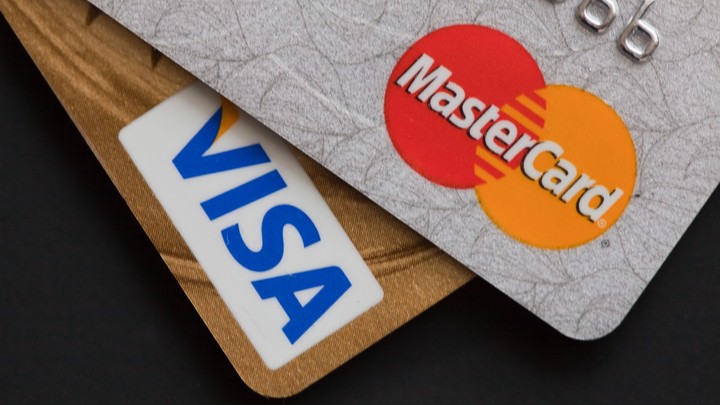 Карты Visa и Mastercard российских банков продолжат работать в РФ