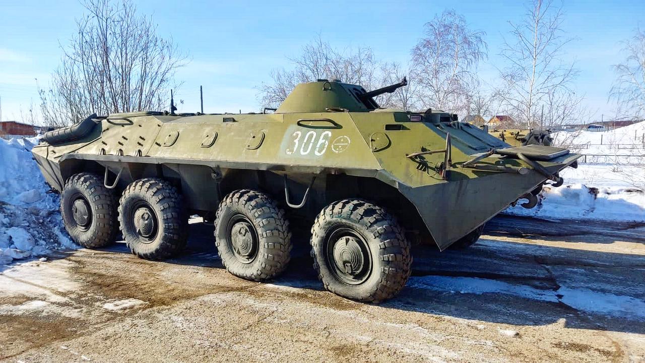 Центр патриотического воспитания в Якутии продолжают пополнять военной техникой