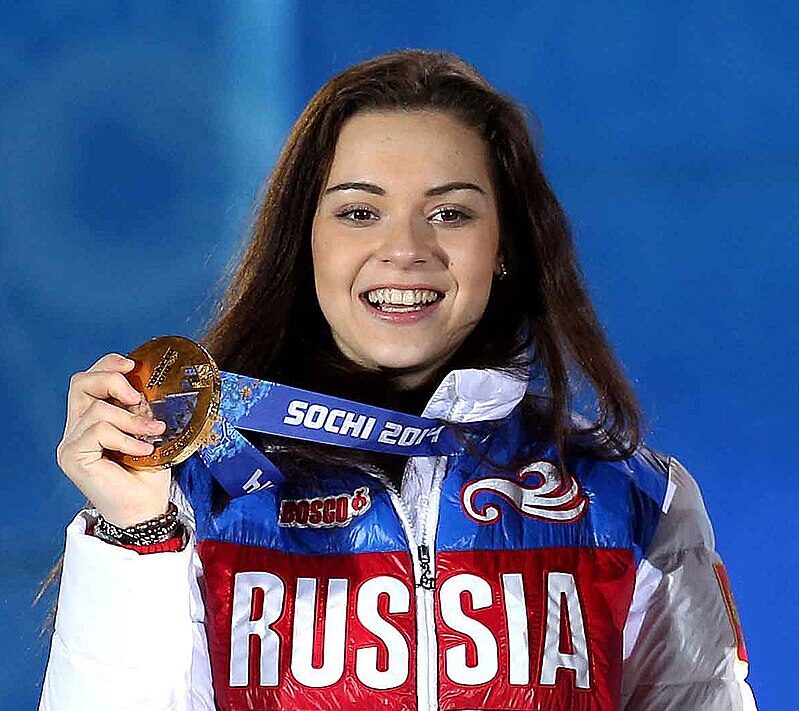 Олимпийская чемпионка Аделина Сотникова проведет мастер-класс по фигурному катанию в Якутске