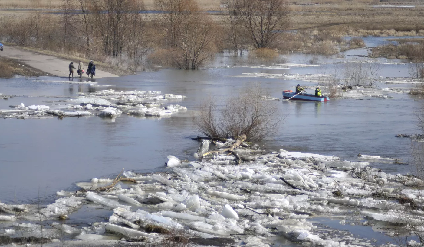 1,8 тыс человек могут оказаться в зоне паводка в Таттинском районе Якутии