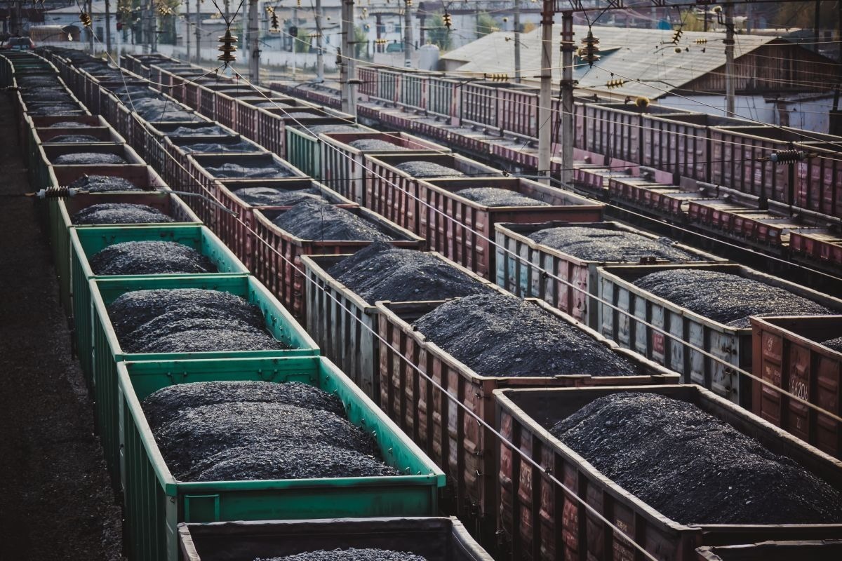 Плановые отгрузки угля для Нерюнгринской ГРЭС в Якутии намерены восстановить 20 апреля
