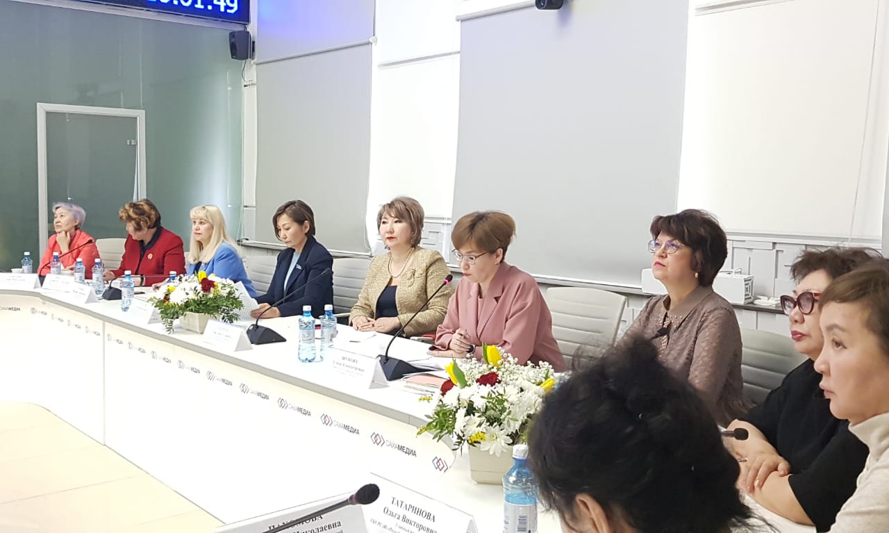 Делегаты съезда женщин Якутии внесли предложения в план мероприятий Года Матери