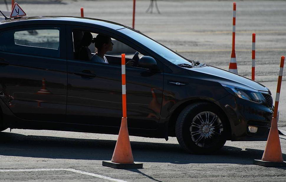Российские водители стали реже сдавать экзамены на права с первого раза