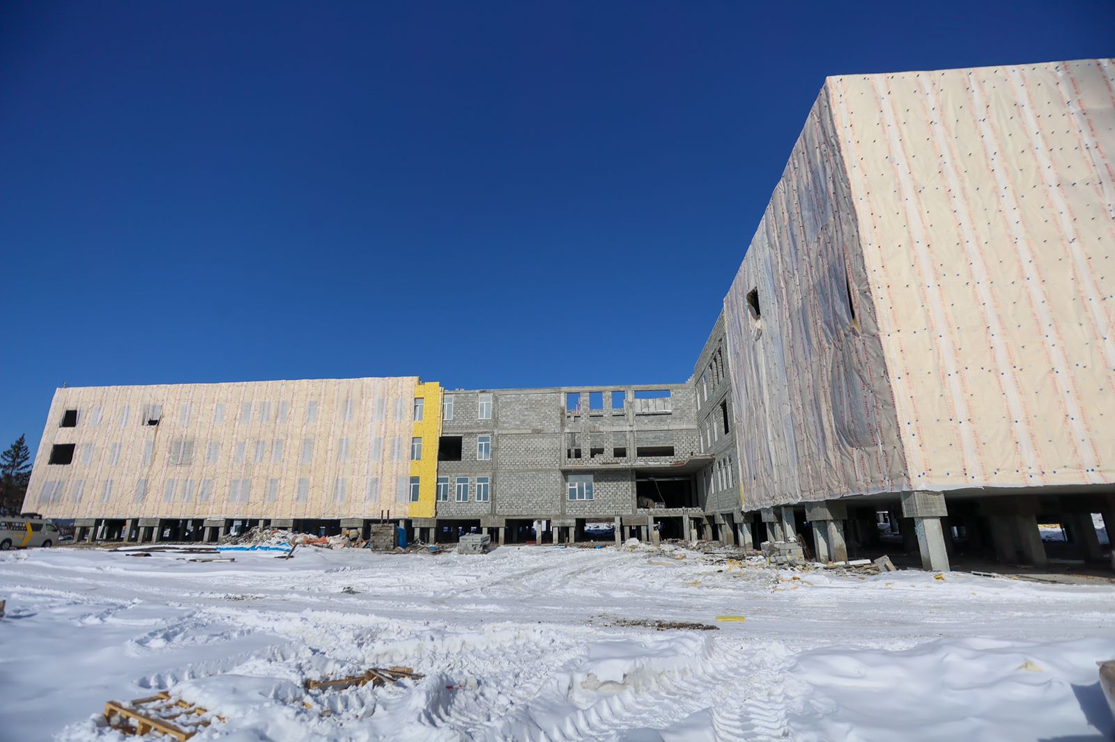 Новую школу на 550 мест введут в якутском селе Бердигестях в конце 2022 года