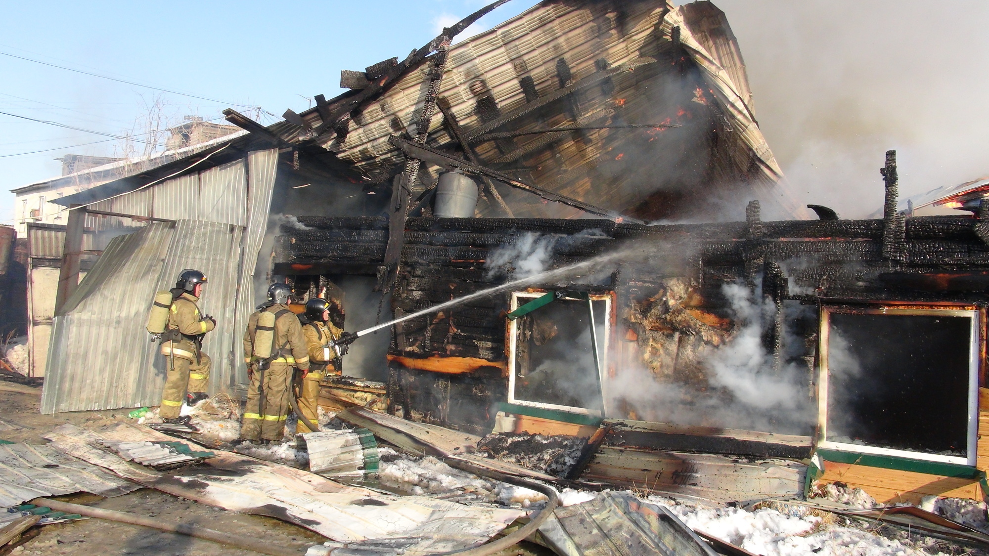 Дача сгорела из-за отопительной печи в Мирнинском районе Якутии