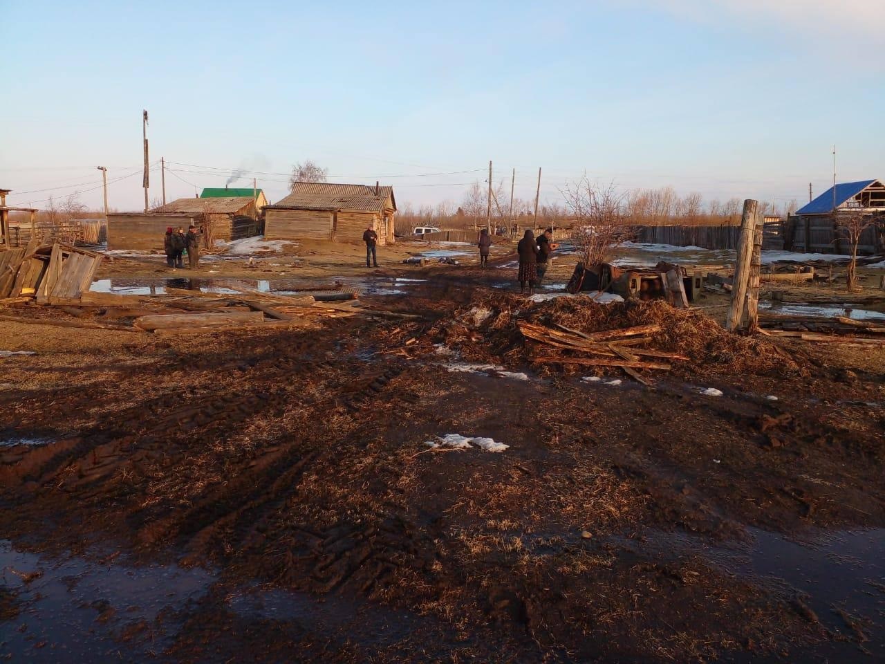 Пьяный тракторист проехал по лежащему человеку в Олекминском районе Якутии