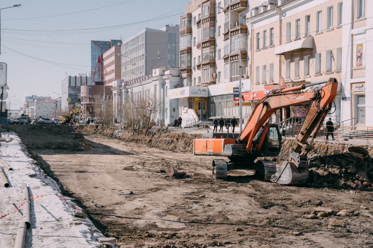 Число техники увеличили для капремонта проспекта Ленина в Якутске