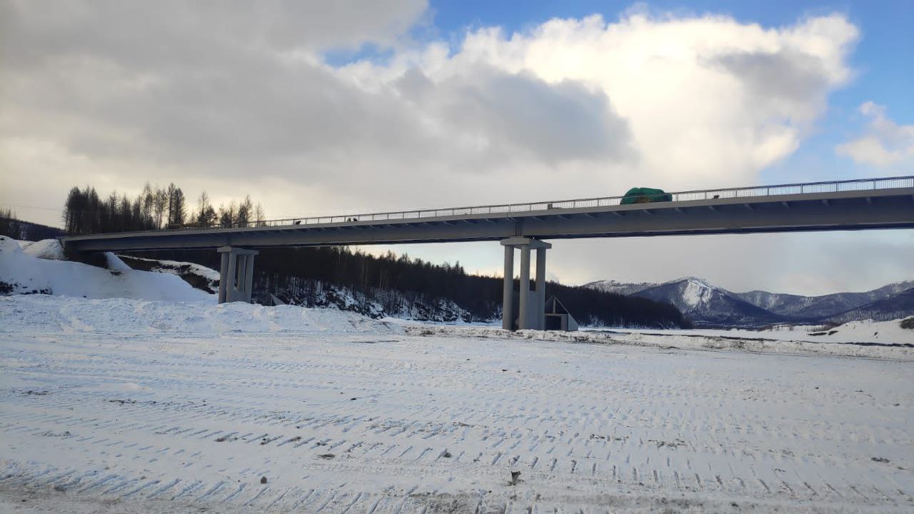 Мост через реку Аллах-Юнь в Якутии введут летом этого года
