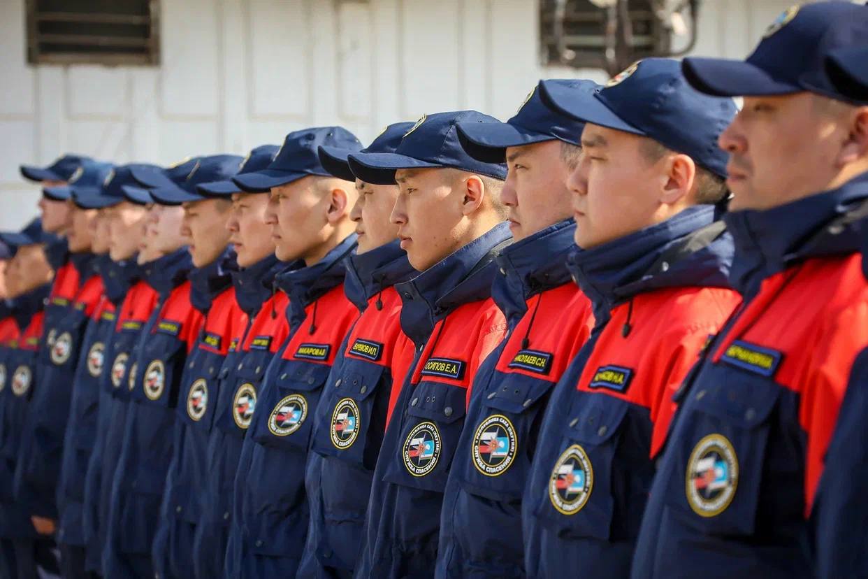 Более 40 новобранцев службы спасения Якутии прошли спецподготовку и принесли клятву