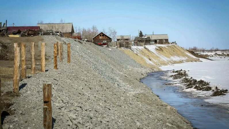 Свыше 80 поселений Якутии нуждаются в сооружениях для защиты от паводков
