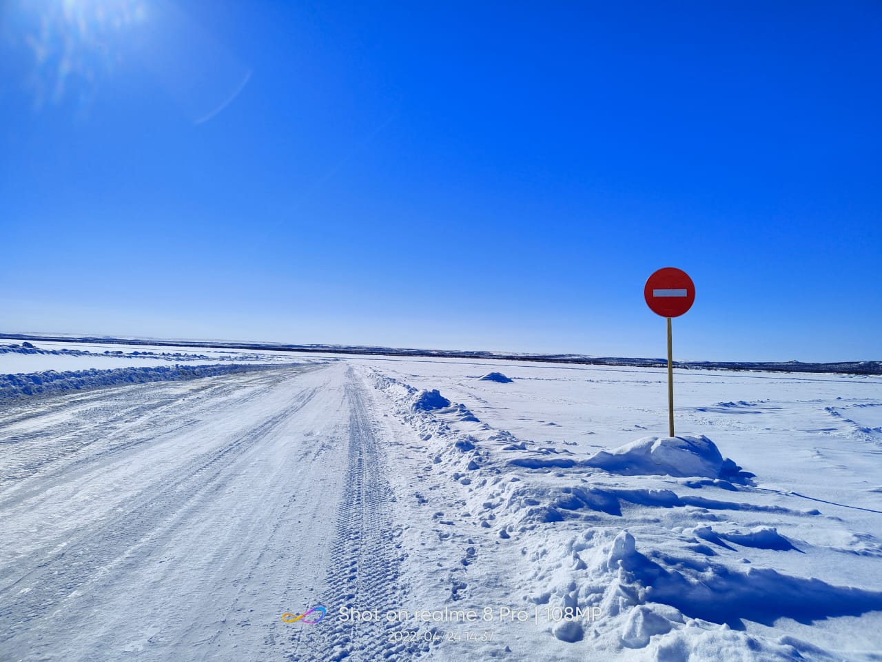 Автозимники на дорогах «Анабар» и «Булун» закрыли в Якутии