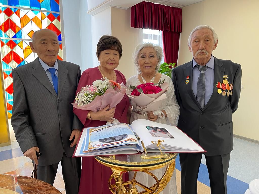 Прожившие в браке 50 и более лет семьи чествуют в Якутии
