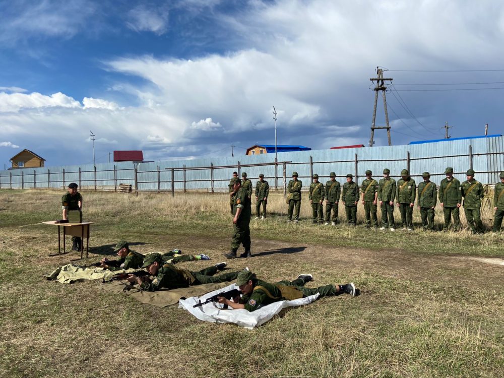 Военно-полевые сборы начались в Якутской кадетской школе-интернате
