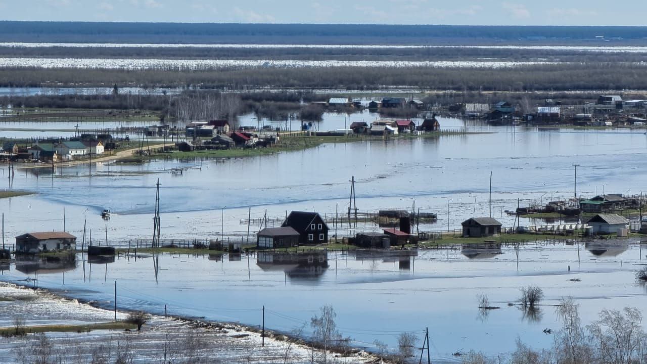 Уровни воды на реке Лене понижаются в селах Намского района Якутии