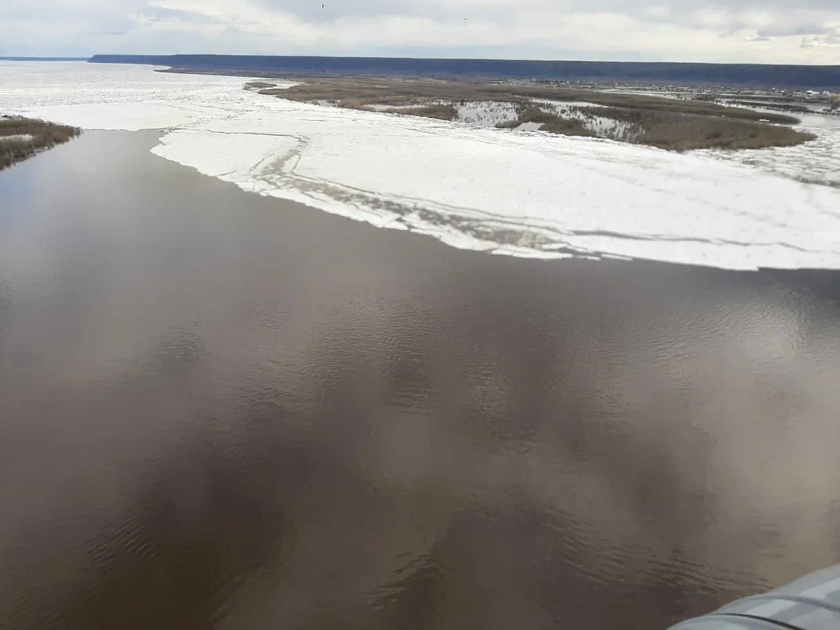 Уровень воды превысил критическую отметку на 9 см в Хатын-Арынском наслеге Намского района Якутии