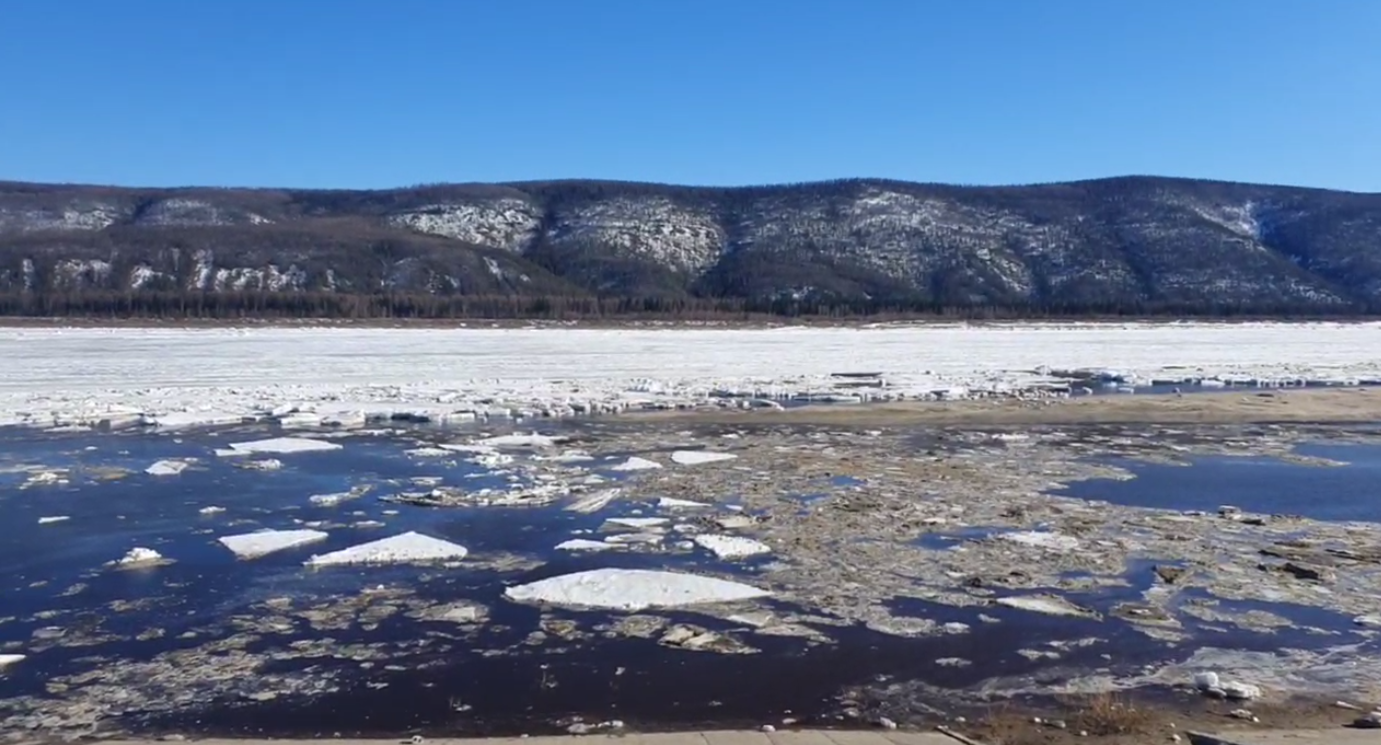 Уровень воды на реке Лене поднялся на 277 см в якутском Ленске за сутки
