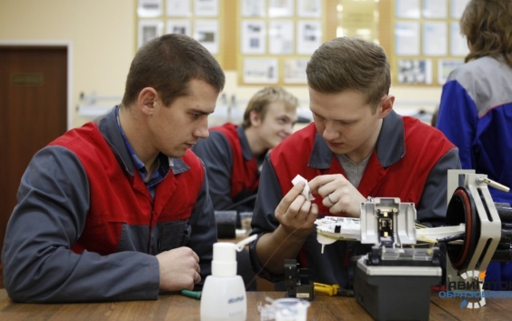 Обучающиеся по программе «Профессионалитет» студенты СПО в России будут получать зарплату