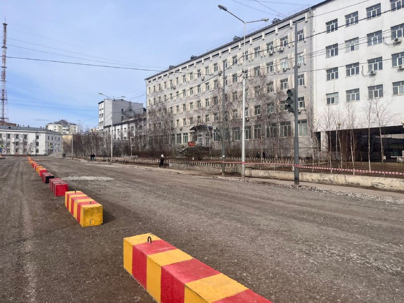 Участок проспекта Ленина в Якутске временно открыли для движения транспорта