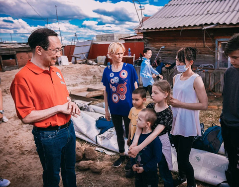 Новый дом построят многодетной семье из Якутска по поручению Айсена Николаева
