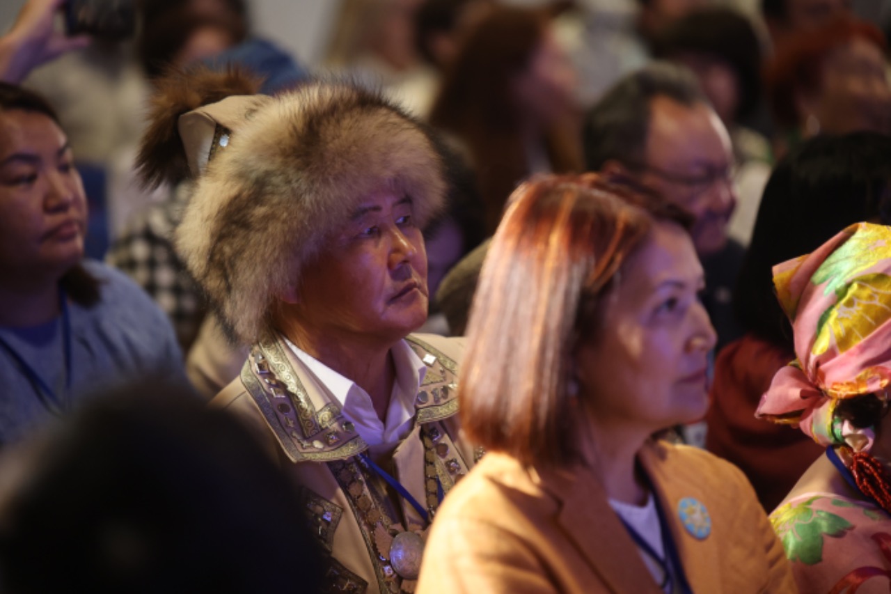 Порядка 120 человек участвуют в форуме соотечественников-якутян
