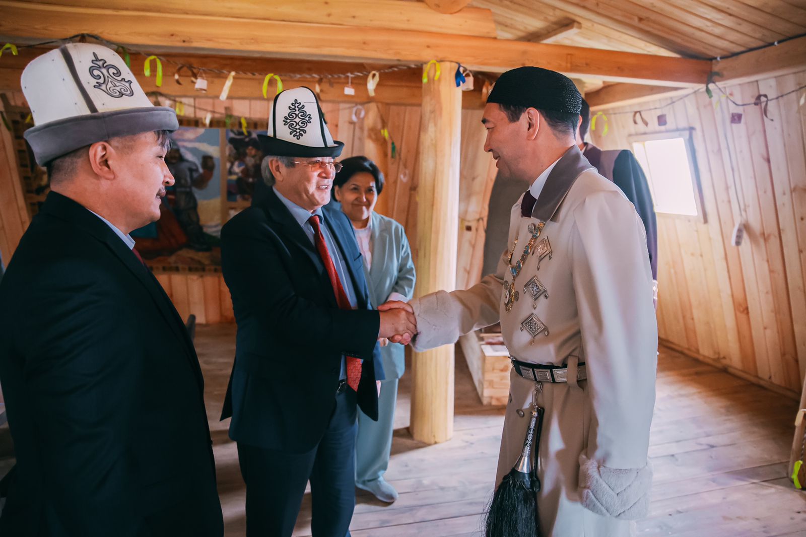 Государственный секретарь Киргизии посетил открытие Ысыаха Олонхо в Якутии
