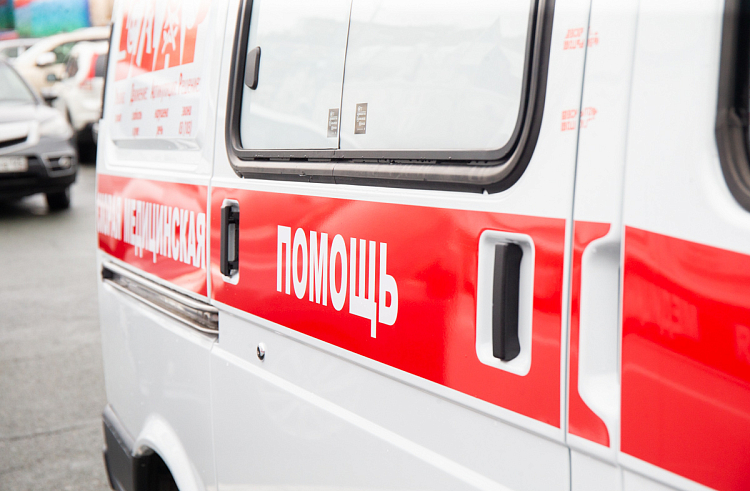 Мальчик, выпавший с высоты 12-го этажа в Якутске, находится в крайне тяжелом состоянии