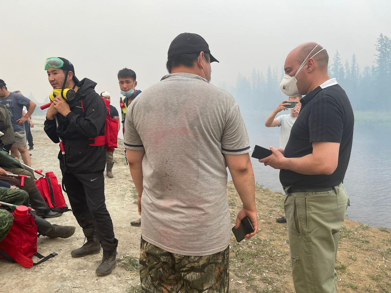 Самолет с 78 работниками лесопожарных служб прибудет из Красноярска в село Арылах