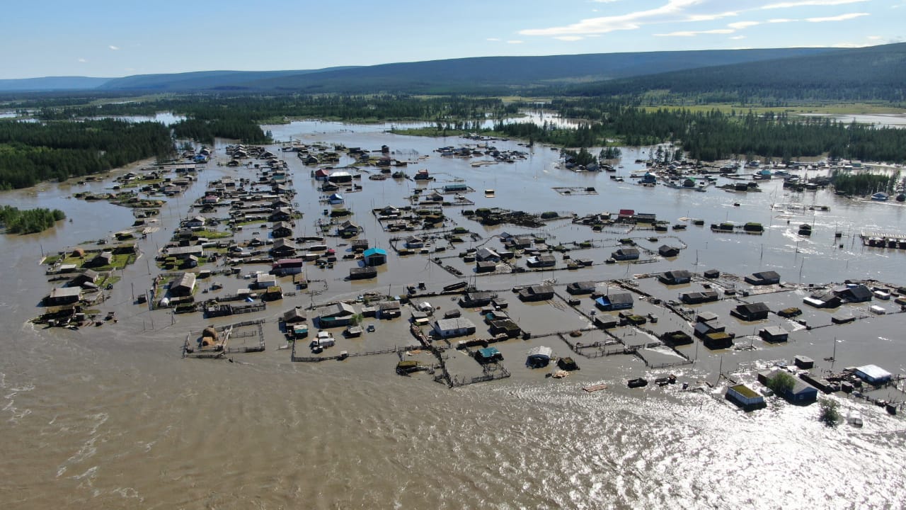 14 человек эвакуировали ночью из села Суордах в Якутии