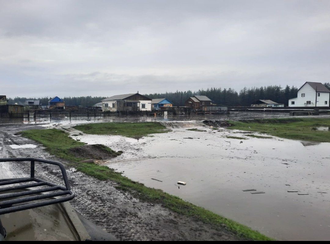 Вода ушла из всех домов в трех селах Верхоянского района Якутии за сутки