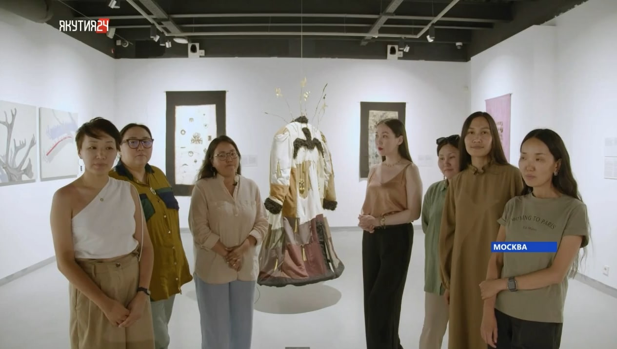 Художники из Якутии участвуют в выставке московского музея современного искусства