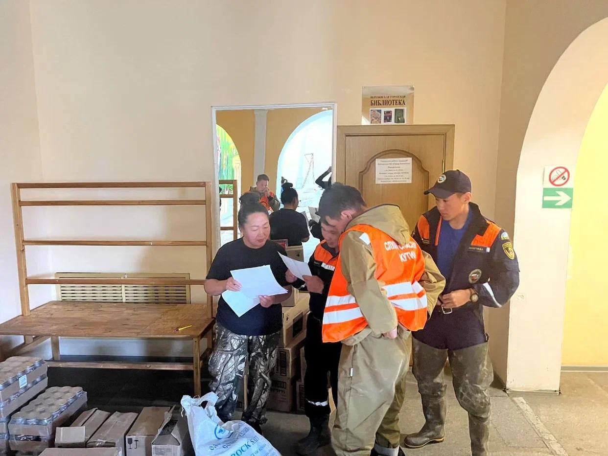 Более 150 семей, пострадавшие от паводка, получили матпомощь в Якутии