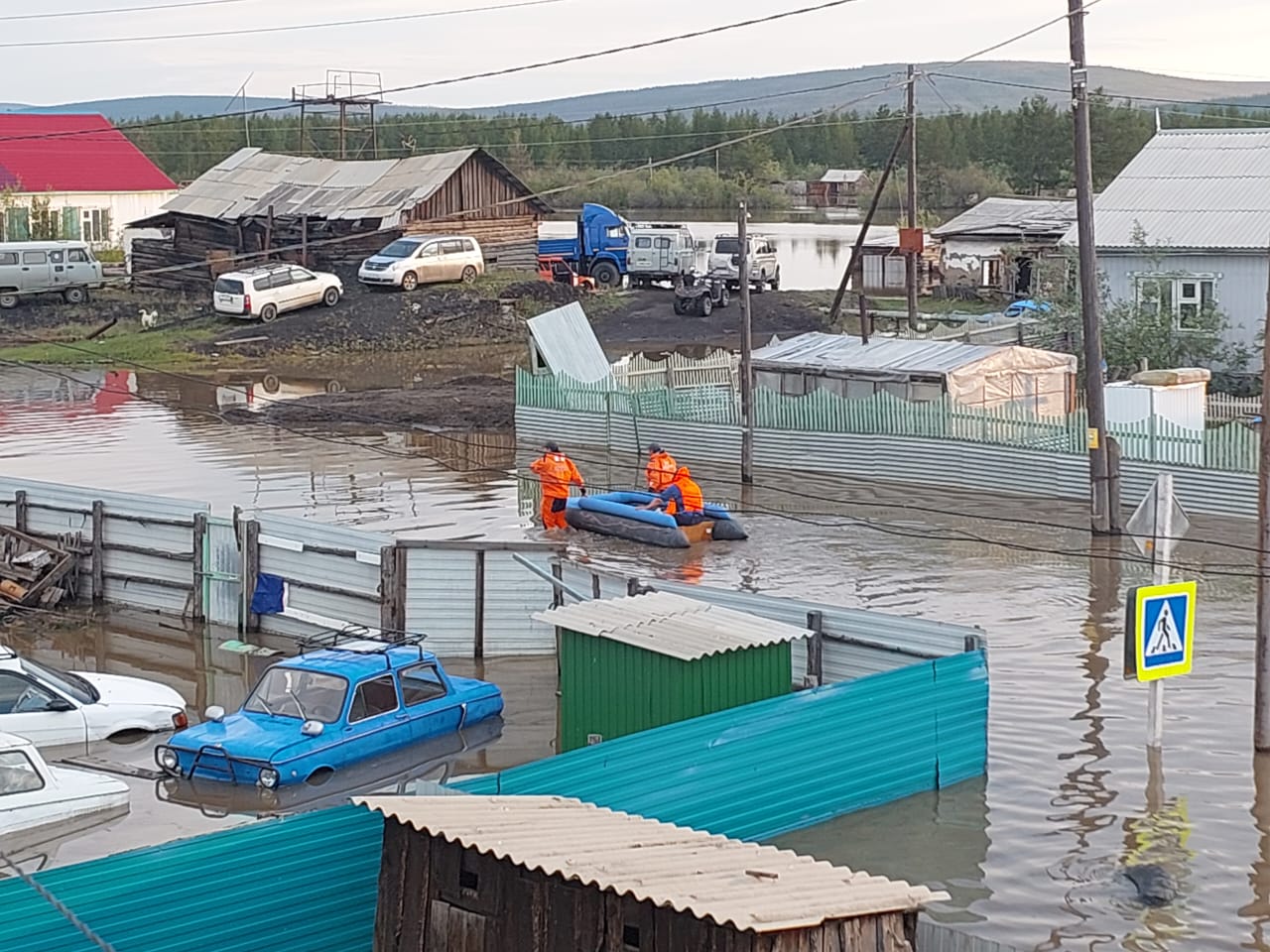 Более 500 человек эвакуировали из подтопленных сел Верхоянского района Якутии