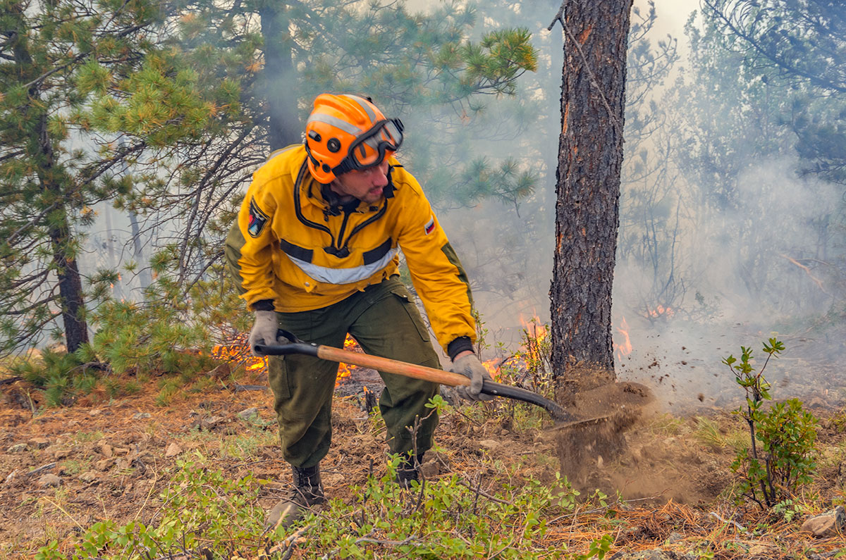 Около 60% лесных пожаров в Якутии тушатся в первые сутки после обнаружения