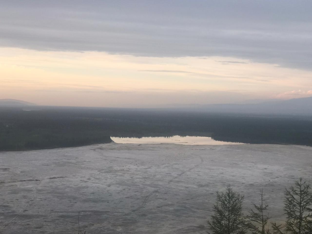Загрязнение озера и почвы произошло в Верхоянском районе Якутии вблизи хвостохранилища Батагайского ГОК