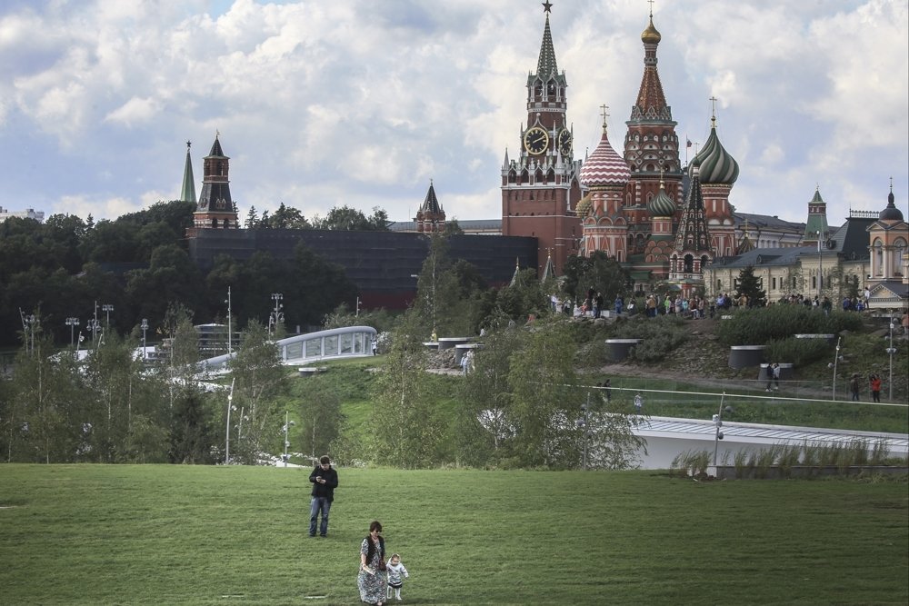 Осуохай станцуют в парке у московского Кремля 21 августа