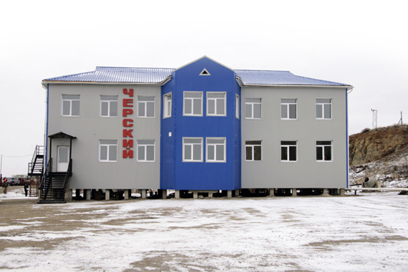 Более 100 человек задействовали в работах по реконструкции аэропорта в якутском Черском