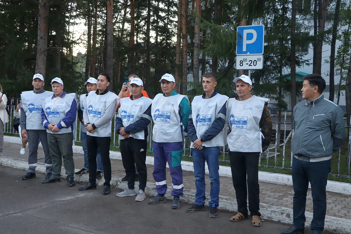 Участники автопробега «Газ в моторы — 2022» прибыли в якутский Ленск 13 августа