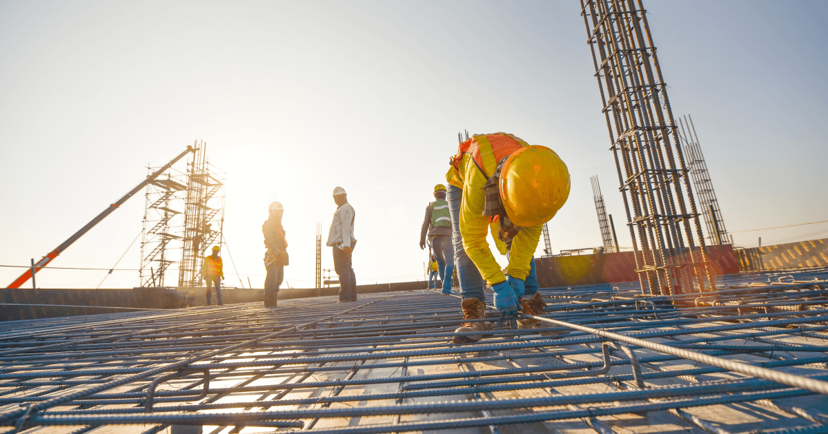 Строительство домов для переселенцев из аварийного жилья завершено на 55,3% в якутском селе Бердигестях