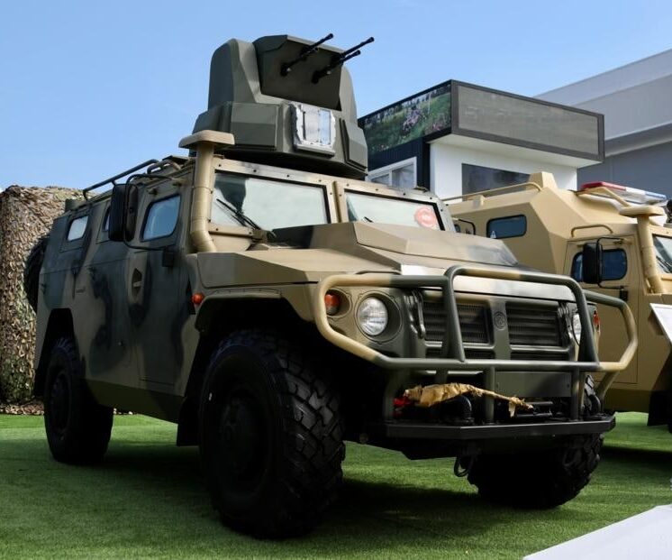 Бронеавтомобиль «Тигр-М» с модулем уничтожения беспилотников представили в России