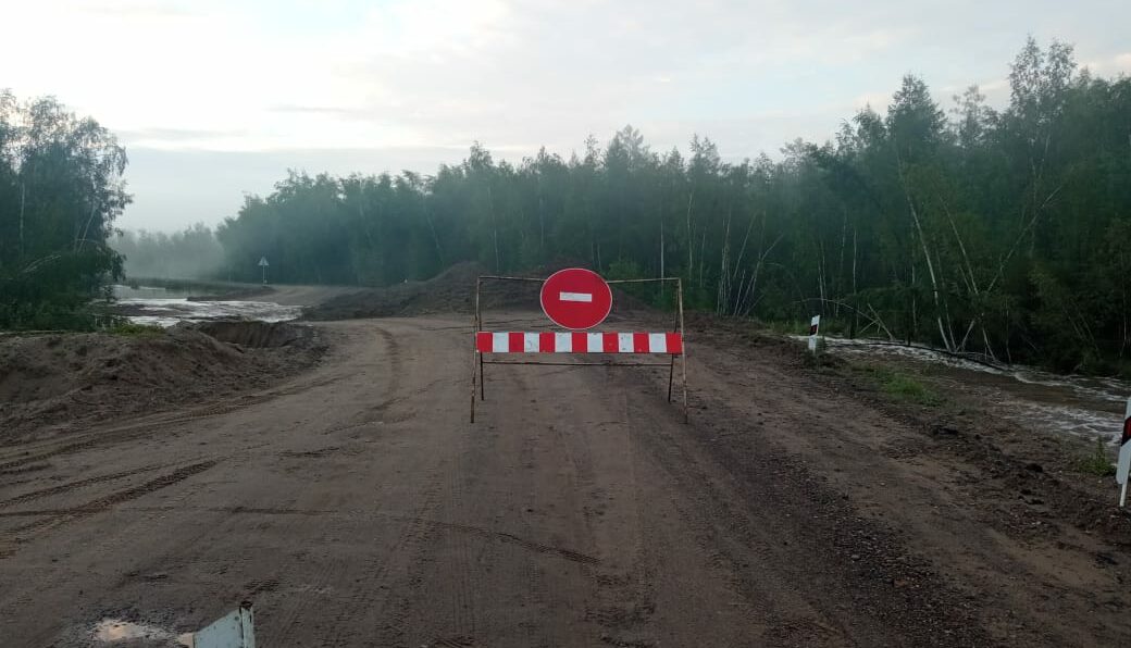 Проезд по дороге «Харбалах» в Якутии запретили для машин весом свыше 20 тонн