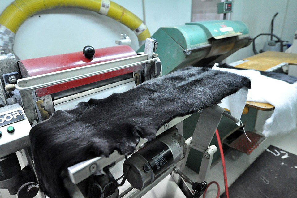 Швейные, кожевенные и меховые компании объединят в производственный кластер в Якутии