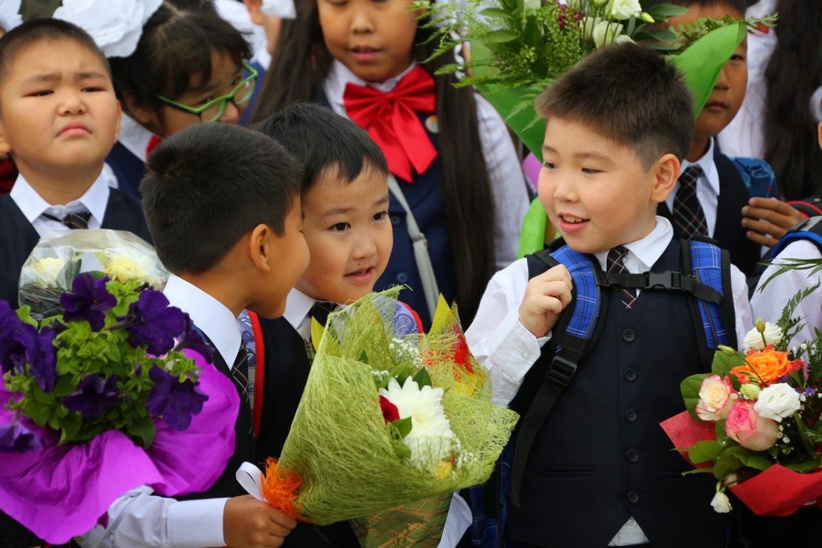 Более 16 тысяч первоклассников пошли в школы Якутии в 2022 году