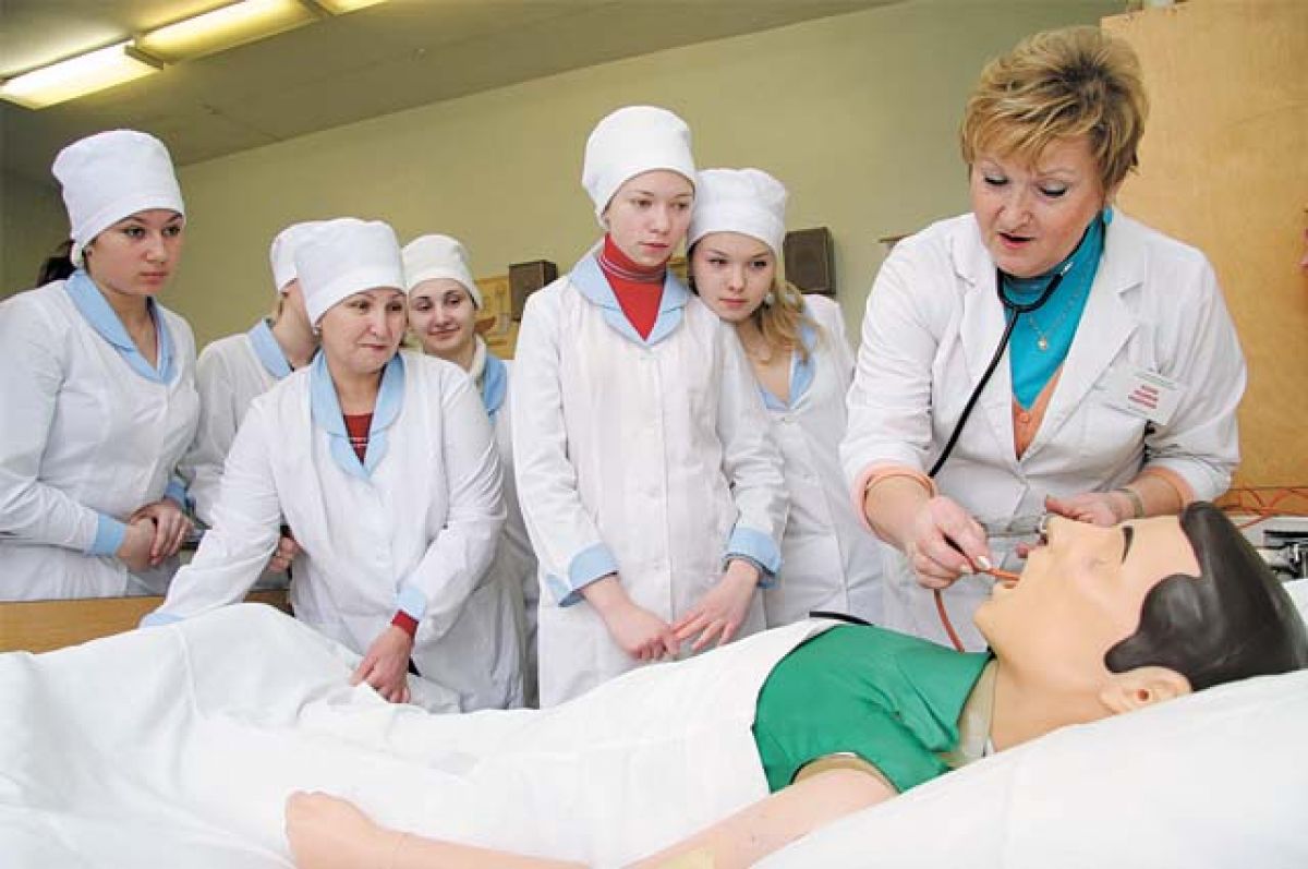 80 будущих медиков Якутии начали обучение в центральных вузах России