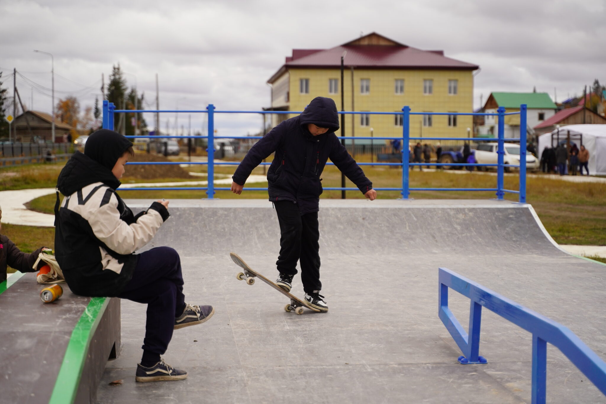 Мини-парк со скейт-площадкой появился в селе Булгунняхтах в Якутии