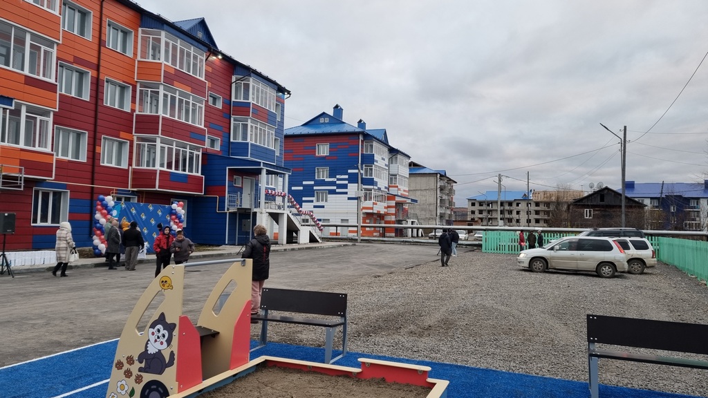 30 семей из аварийных домов получили новое жилье в якутском Томмоте