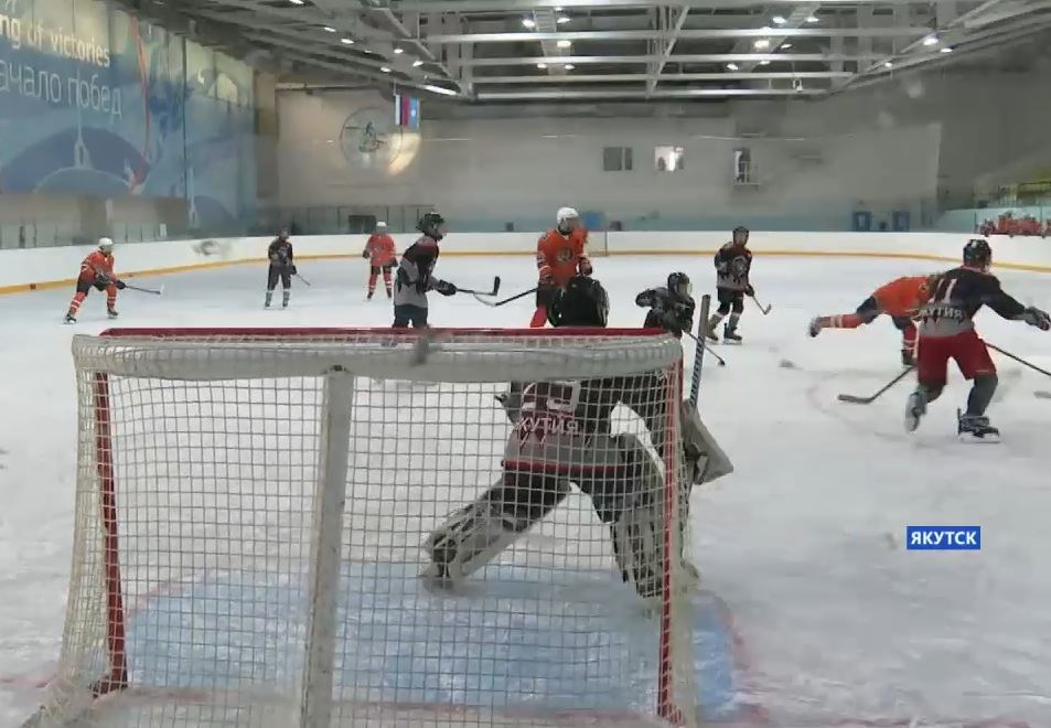 Первенство ДФО по хоккею среди юниоров проходит в Якутске