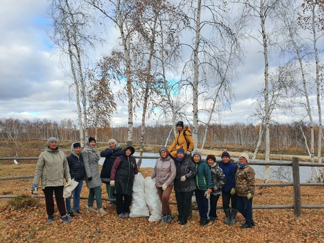 Более 600 юных жителей Амгинского района приняли участие в уборке берега реки