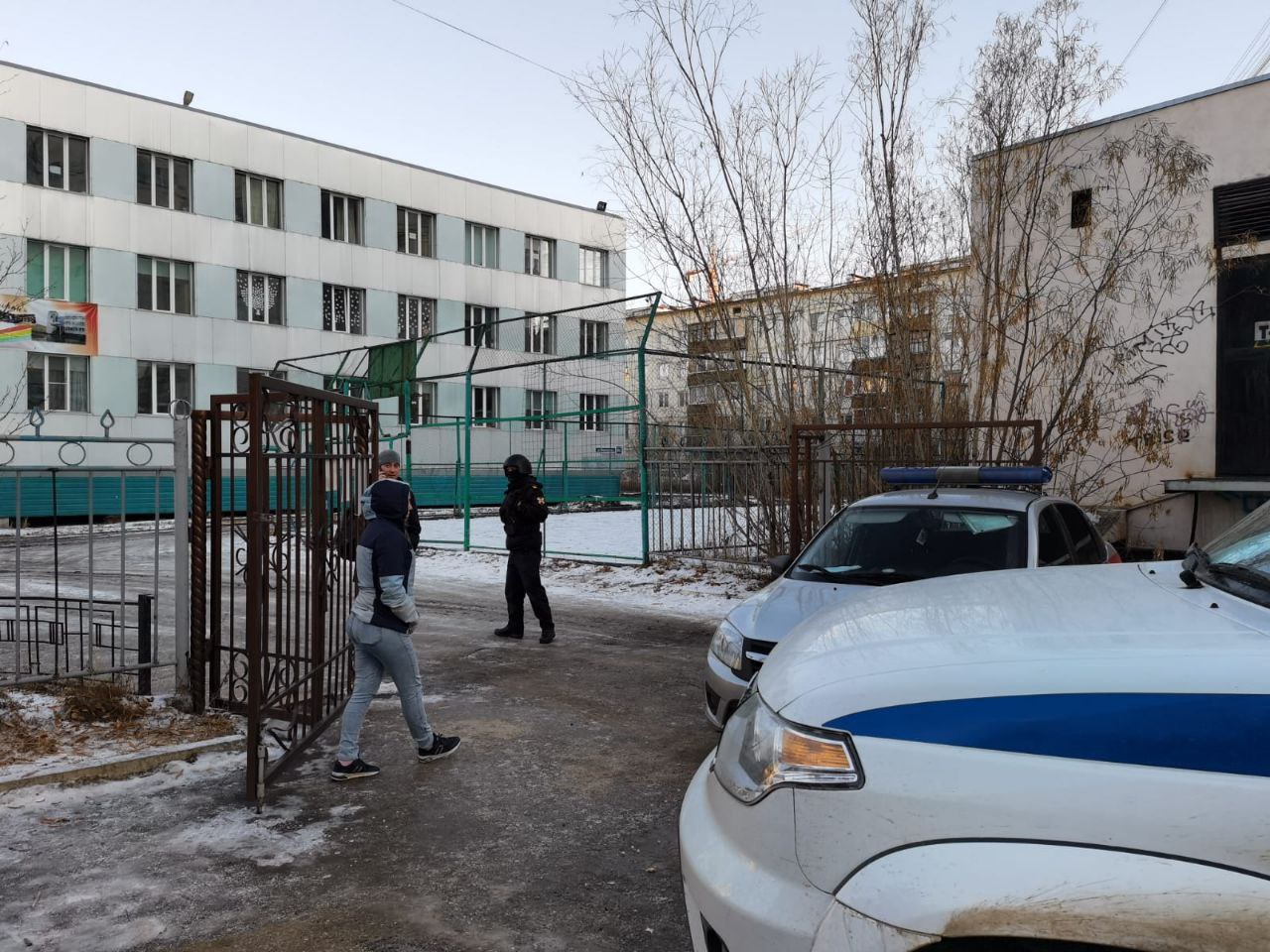 Часть учеников школы номер 5 в Якутске перевели на дистанционку из-за сообщения о минировании